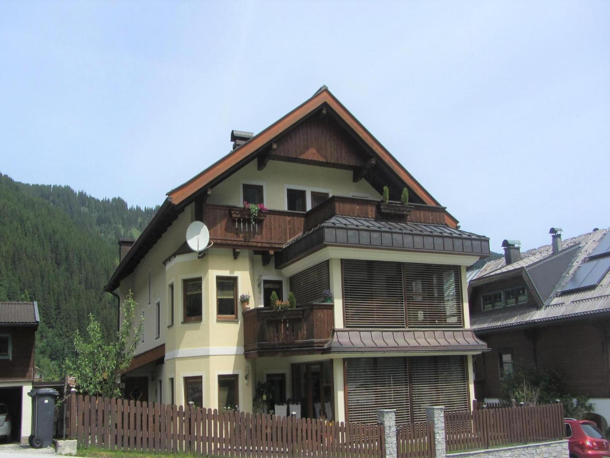 Flat In Krimml With A Balcony Appartement Buitenkant foto